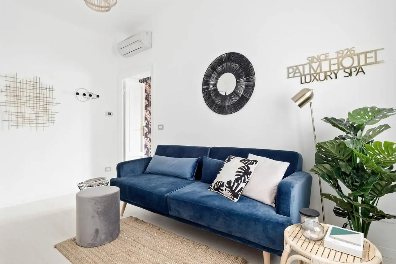 Golden Navy Design Apartment in Porta Venezia Milaan